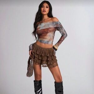 Excellent condition, no flaws.